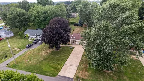 6105 Firestone Rd NE, Canton, OH 44721 photo 3