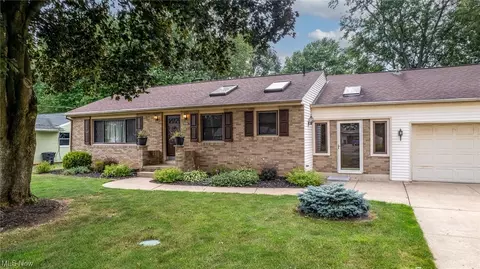 6105 Firestone Rd NE, Canton, OH 44721 photo 4