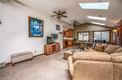 6105 Firestone Rd NE, Canton, OH 44721 photo 12