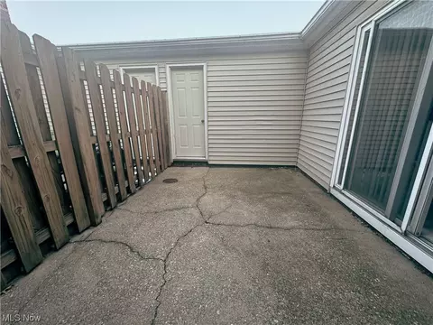 6482 State Rd #E18, Parma, OH 44134 photo 9