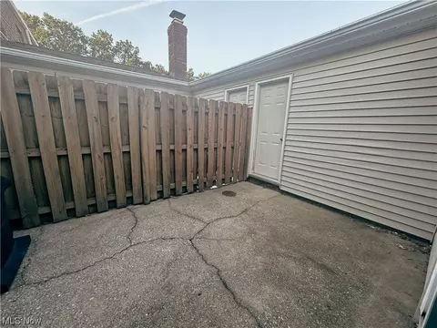 6482 State Rd #E18, Parma, OH 44134 photo 10