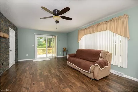 4202 Mapleton St SE, Canton, OH 44707 photo 6