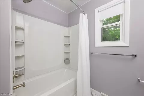4202 Mapleton St SE, Canton, OH 44707 photo 18