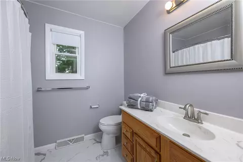 4202 Mapleton St SE, Canton, OH 44707 photo 17