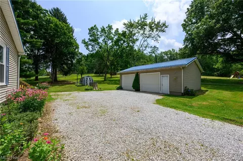 4202 Mapleton St SE, Canton, OH 44707 photo 28