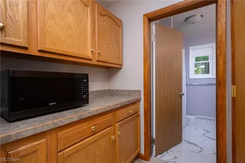 4202 Mapleton St SE, Canton, OH 44707 photo 10