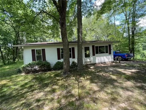4361 Hayes Rd, Ravenna, OH 44266