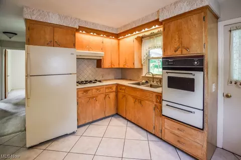 176 Anna Ave NW, Canton, OH 44708 photo 6