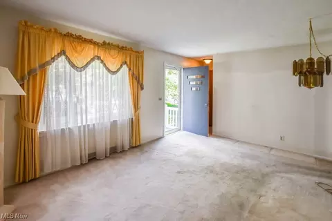 176 Anna Ave NW, Canton, OH 44708 photo 3