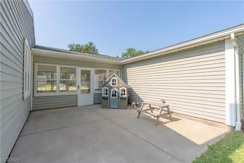 3061 Wolverine St NE, Canton, OH 44705 photo 24