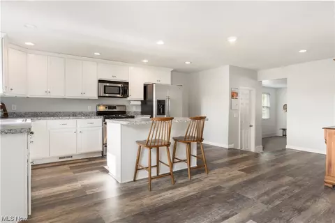 3061 Wolverine St NE, Canton, OH 44705 photo 10