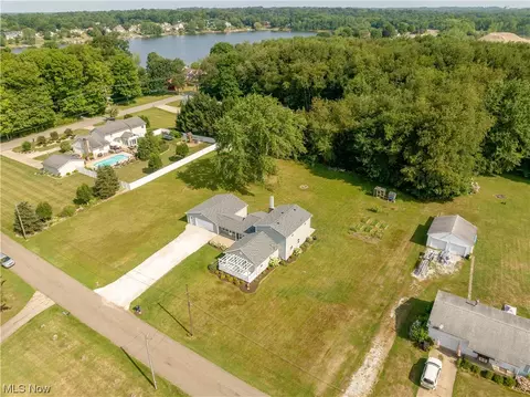 3061 Wolverine St NE, Canton, OH 44705 photo 3