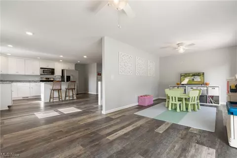 3061 Wolverine St NE, Canton, OH 44705 photo 12