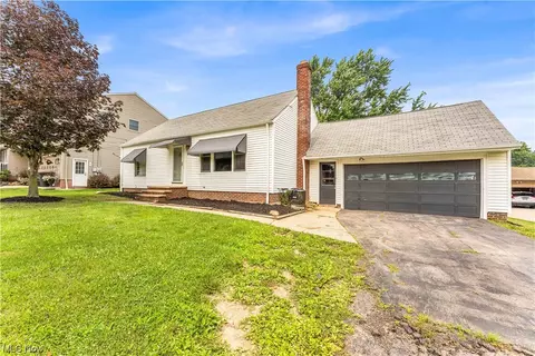 6007 Brookside Rd, Independence, OH 44131 photo 2