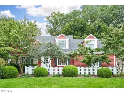 295 Kenilworth Dr, Akron, OH 44313