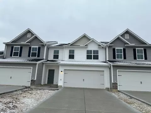 402 Fuji Rd NE, Louisville, OH 44641