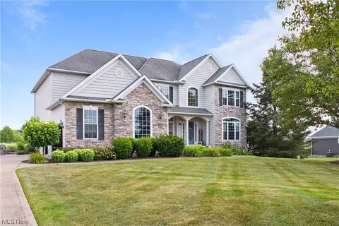 4526 Glenview Ct, Seville, OH 44273