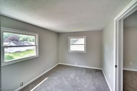 430 E 45th St, Lorain, OH 44052 photo 16
