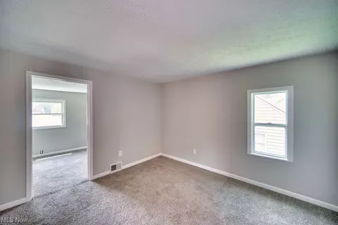 430 E 45th St, Lorain, OH 44052 photo 13