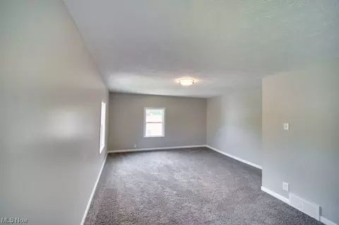 430 E 45th St, Lorain, OH 44052 photo 11