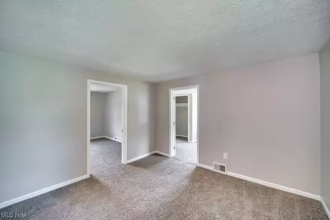 430 E 45th St, Lorain, OH 44052 photo 14
