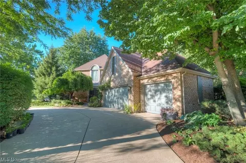 3171 Northwood Ln, Westlake, OH 44145