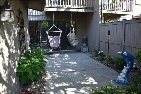 6 Baker St, Berea, OH 44017 photo 4