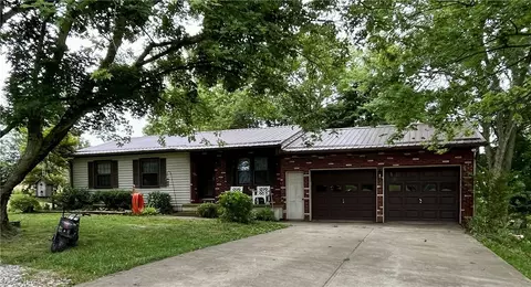 6330 Vroom Rd, Nashport, OH 43830