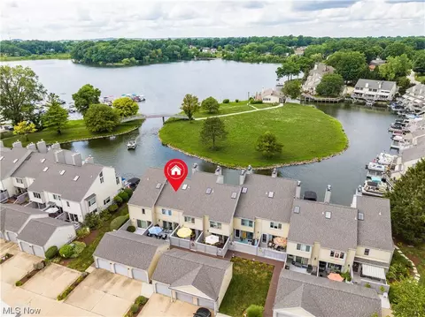 3201 Mariners Island Dr NW #3B, Canton, OH 44708 photo 3