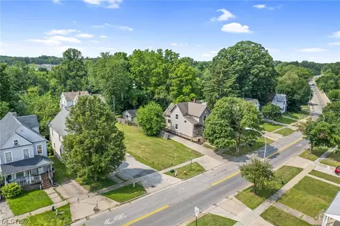 522 2nd St, Elyria, OH 44035 photo 6