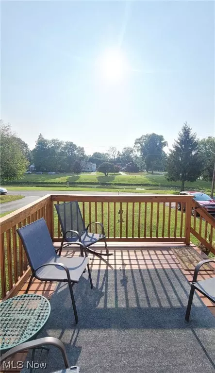 6511 Pembrooke Pl, Boardman, OH 44512 photo 2