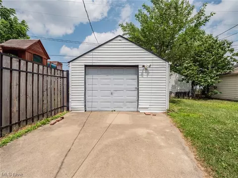 4514 Redfern Rd, Parma, OH 44134 photo 32