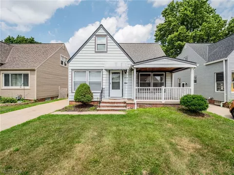 4514 Redfern Rd, Parma, OH 44134 photo 1