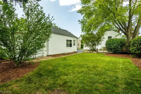 534 3rd St, Elyria, OH 44035 photo 32
