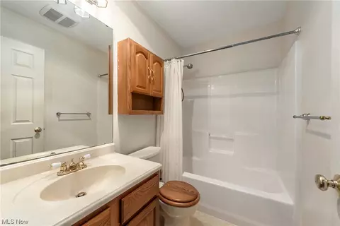 114 Stargate Dr, Elyria, OH 44035 photo 7