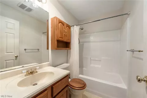 114 Stargate Dr, Elyria, OH 44035 photo 7