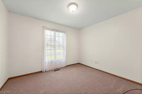 114 Stargate Dr, Elyria, OH 44035 photo 5