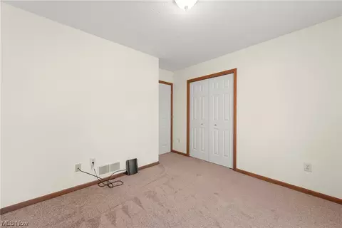 114 Stargate Dr, Elyria, OH 44035 photo 6