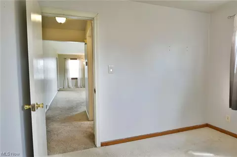 915 Garfield St, Struthers, OH 44471 photo 18