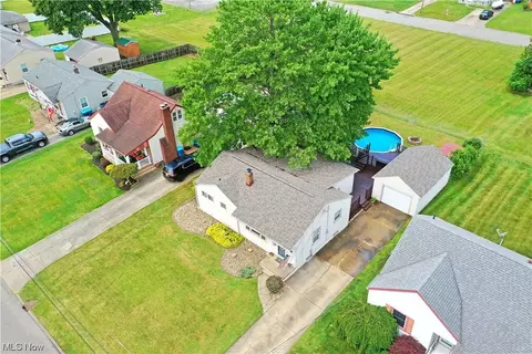 915 Garfield St, Struthers, OH 44471 photo 33