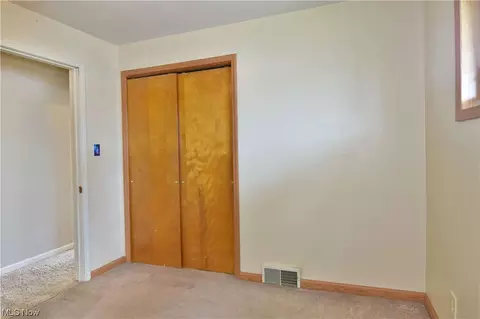 915 Garfield St, Struthers, OH 44471 photo 23