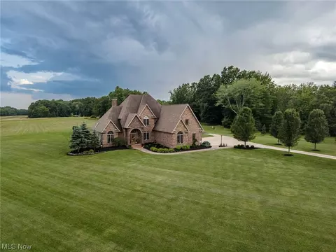 3844 Smith Stewart Rd, Vienna, OH 44473