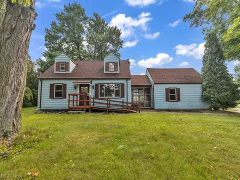 4327 Sheridan Rd, Youngstown, OH 44514