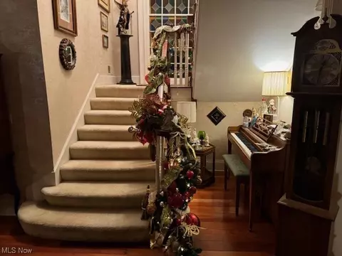 Entry Way - 78 Newport Dr, Boardman, OH 44512 photo 2 of 5