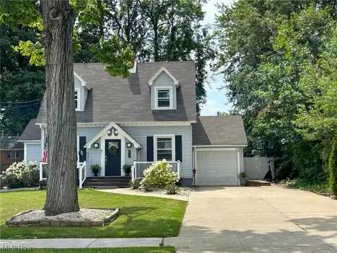 35 Maple Dr, Boardman, OH 44512 photo 1