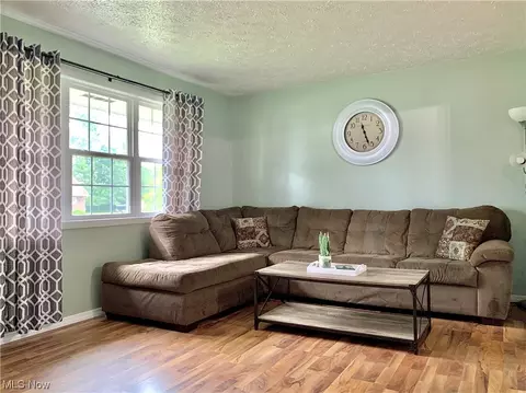1421 Norwood Dr, Ashtabula, OH 44004 photo 7