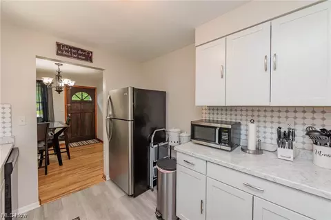 952 N Pasadena Ave, Elyria, OH 44035 photo 15