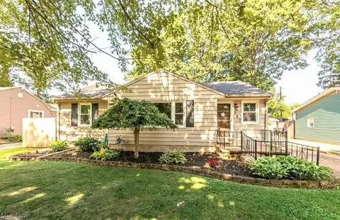 952 N Pasadena Ave, Elyria, OH 44035 photo 1