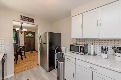 952 N Pasadena Ave, Elyria, OH 44035 photo 15