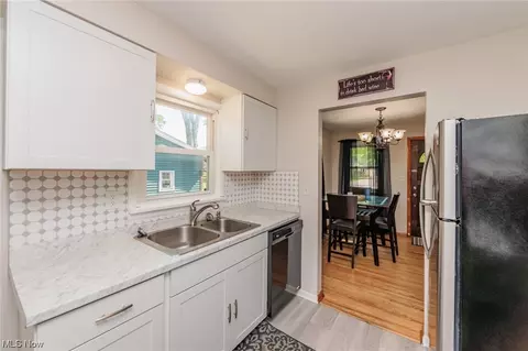 952 N Pasadena Ave, Elyria, OH 44035 photo 14